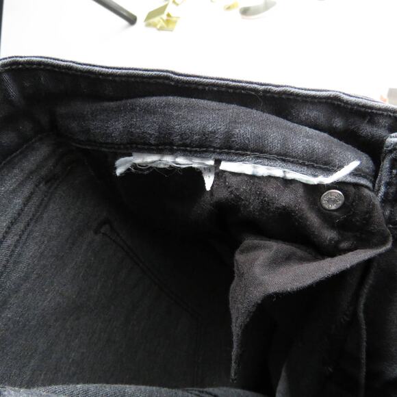 Revolve Levi's Mid Rise Skinny Jeans in Black Size 6 - Picture 11 of 11